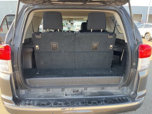 Used 2011 Toyota 4Runner SR5 w/ Convenience Pkg image 9