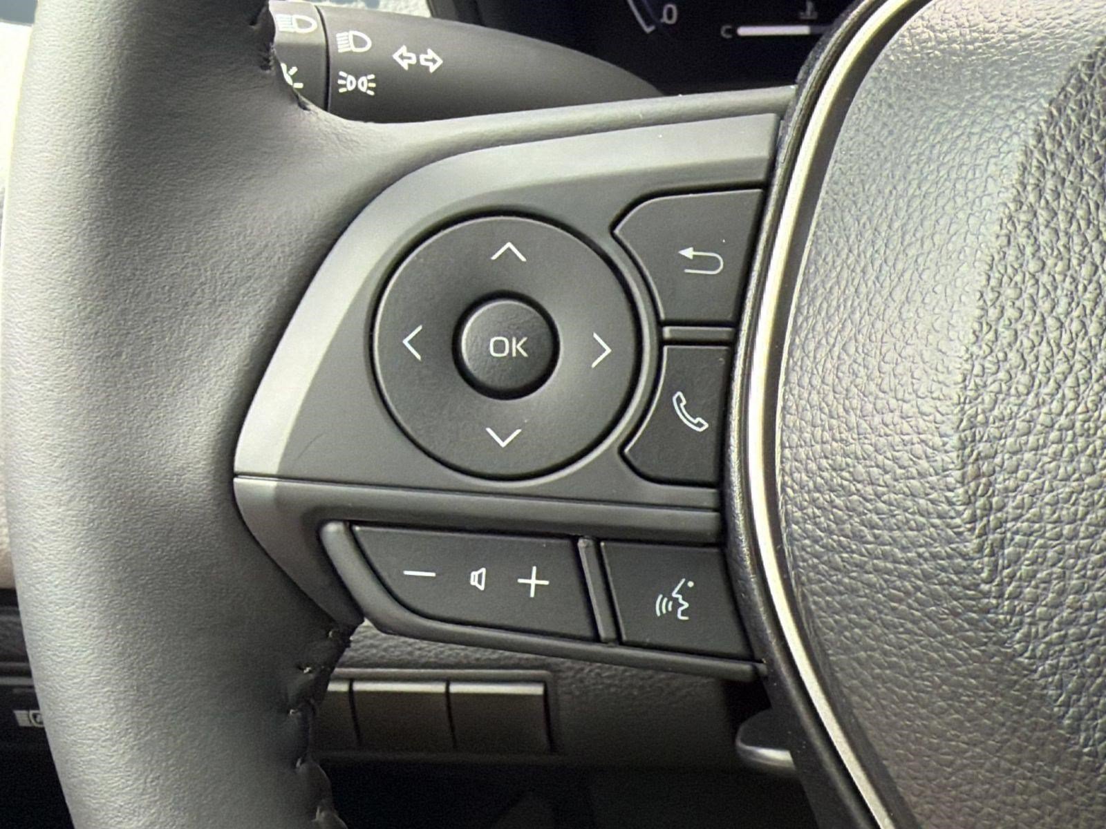 Used 2026 Toyota Corolla SE w/ SE Package FWD image 17