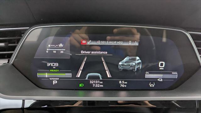 Used 2021 Audi e-tron Premium w/ Convenience Plus Package AWD/4WD image 24