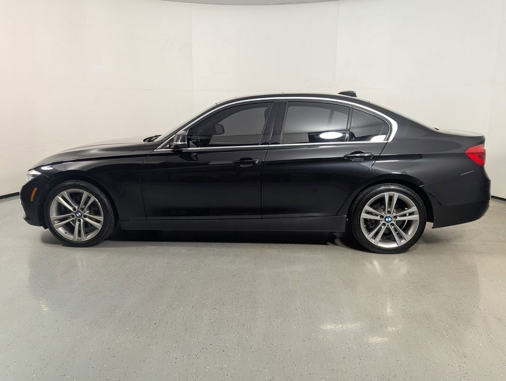 Used 2017 BMW 330i Sedan RWD image 4