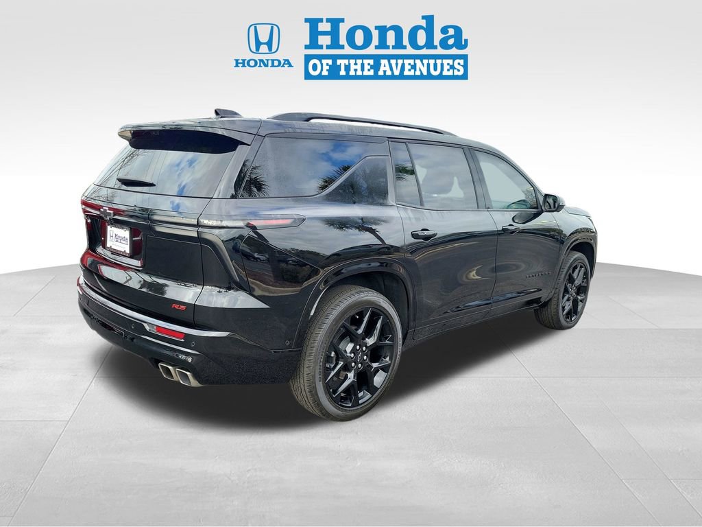 Used 2024 Chevrolet Traverse RS image 4