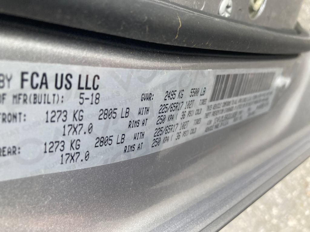 Used 2019 Jeep Cherokee Latitude Plus w/ Cold Weather Group AWD/4WD image 37