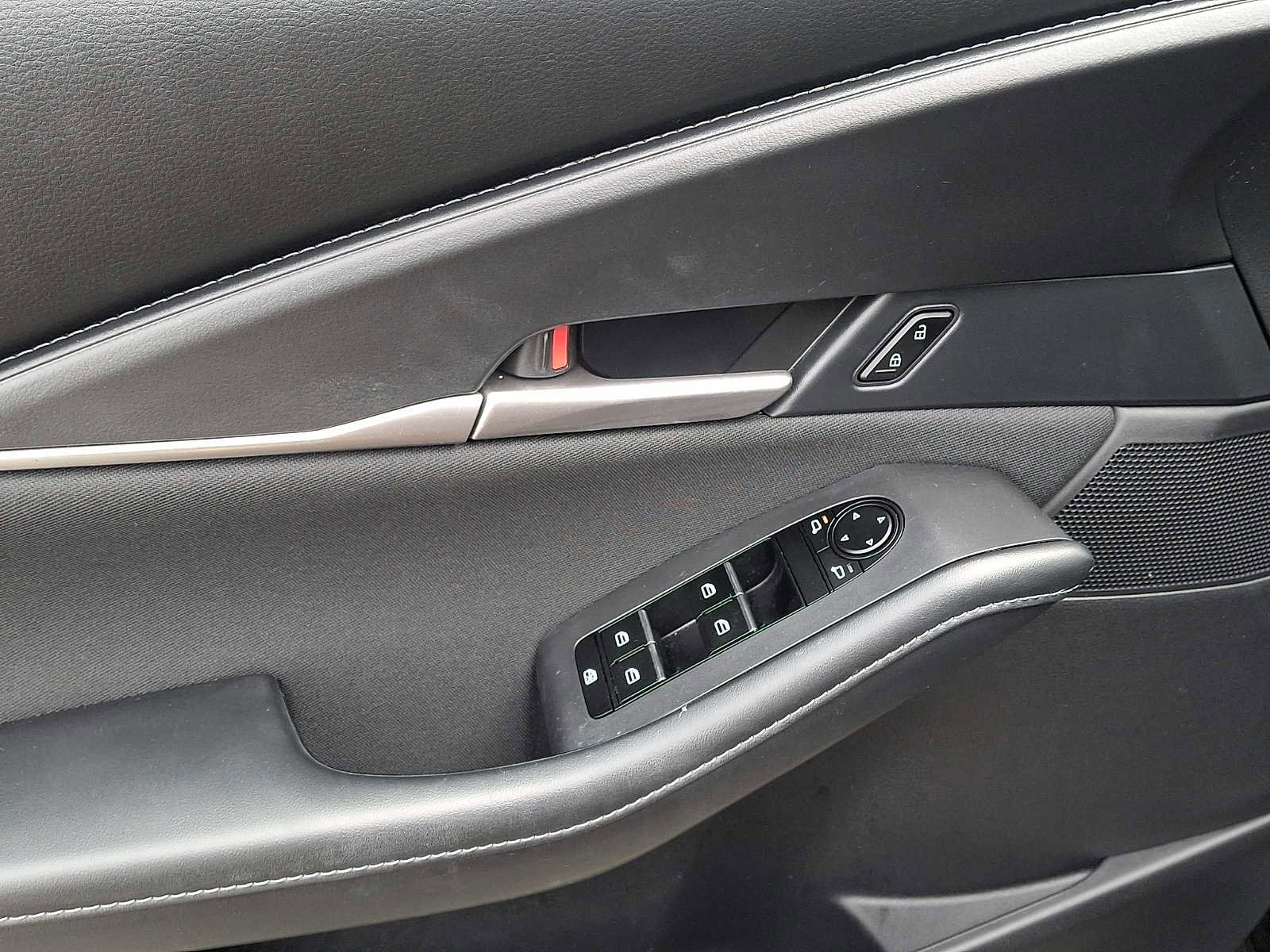 Used 2024 MAZDA CX-30 AWD 2.5 S image 12