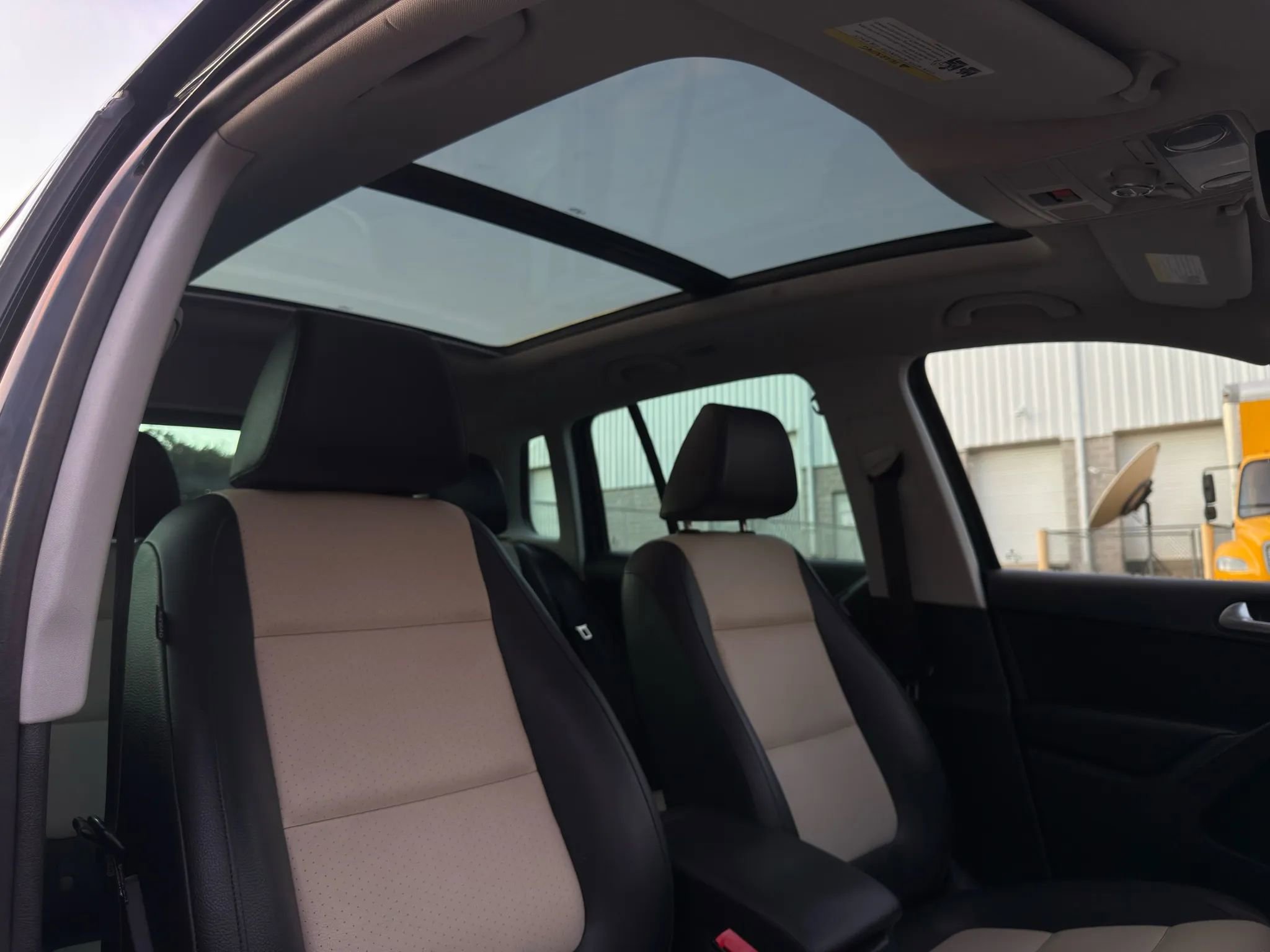 Used 2017 Volkswagen Tiguan Wolfsburg Edition image 34