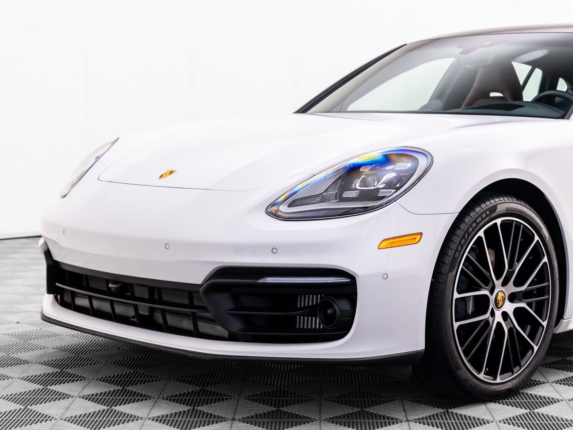 Certified 2023 Porsche Panamera 4 Platinum Edition AWD/4WD image 41