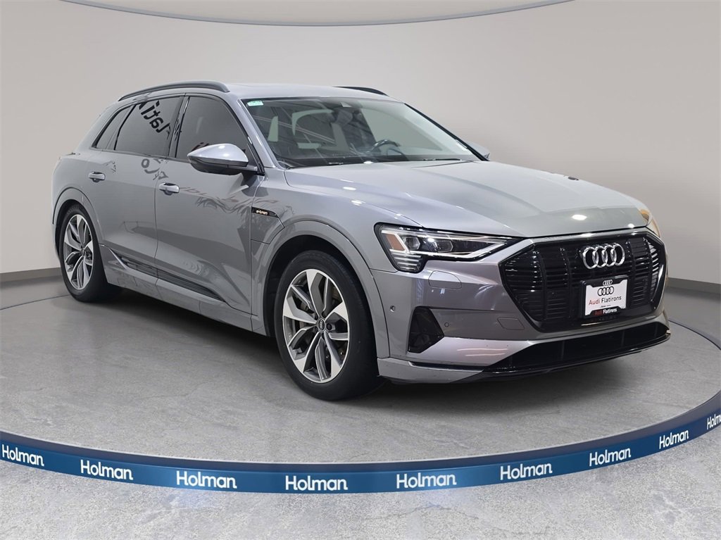 Used 2021 Audi e-tron Premium Plus w/ Premium Plus Package image 4