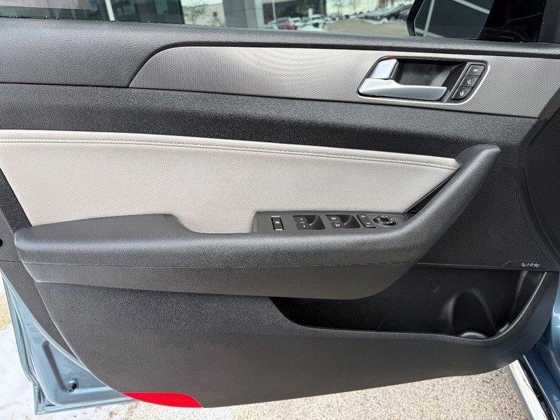 Used 2015 Hyundai Sonata Limited 2.0T image 19