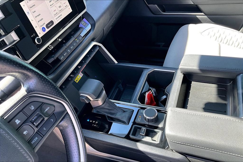 Used 2025 Toyota Tundra SR5 AWD/4WD image 16