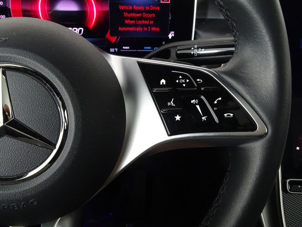 Used 2024 Mercedes-Benz GLC 300 image 27