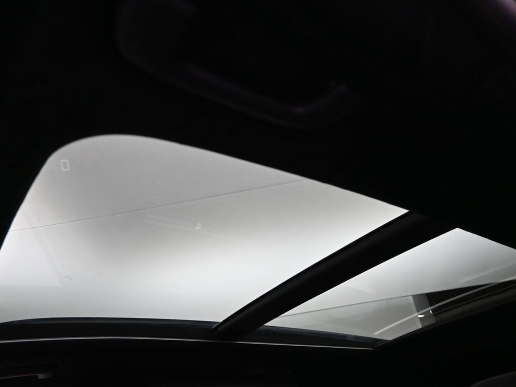 Used 2025 Kia Sorento SX Prestige image 28