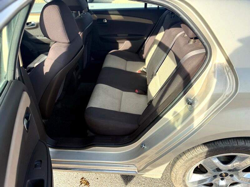 Used 2010 Chevrolet Malibu LT w/ Power Convenience Package image 11