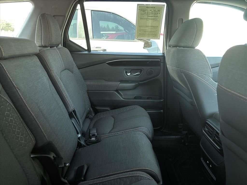 Used 2026 Honda Pilot Sport image 19