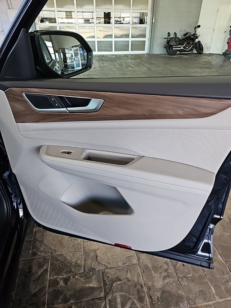 New 2026 Volkswagen Atlas SE image 11