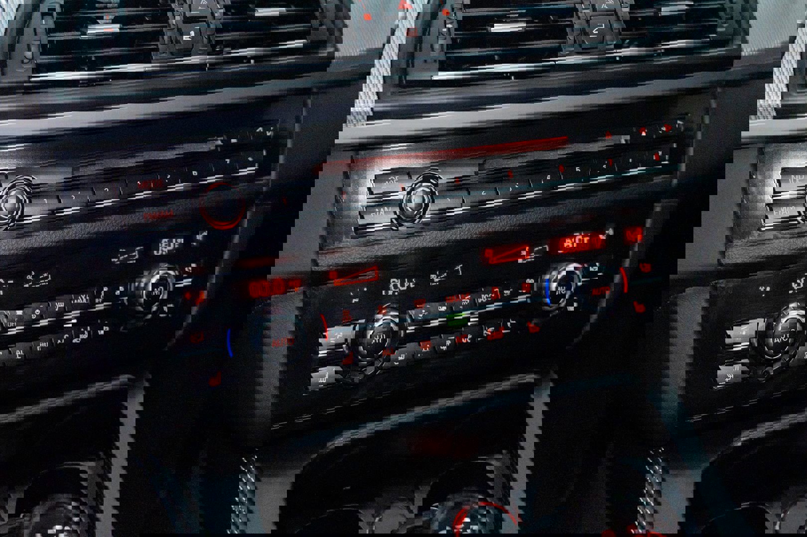 Used 2016 BMW M5 image 47