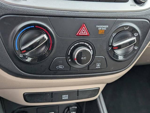 Used 2022 Hyundai Accent SE FWD image 17