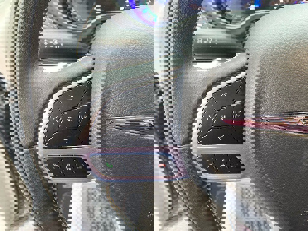 Used 2022 Chrysler Pacifica Touring-L image 18