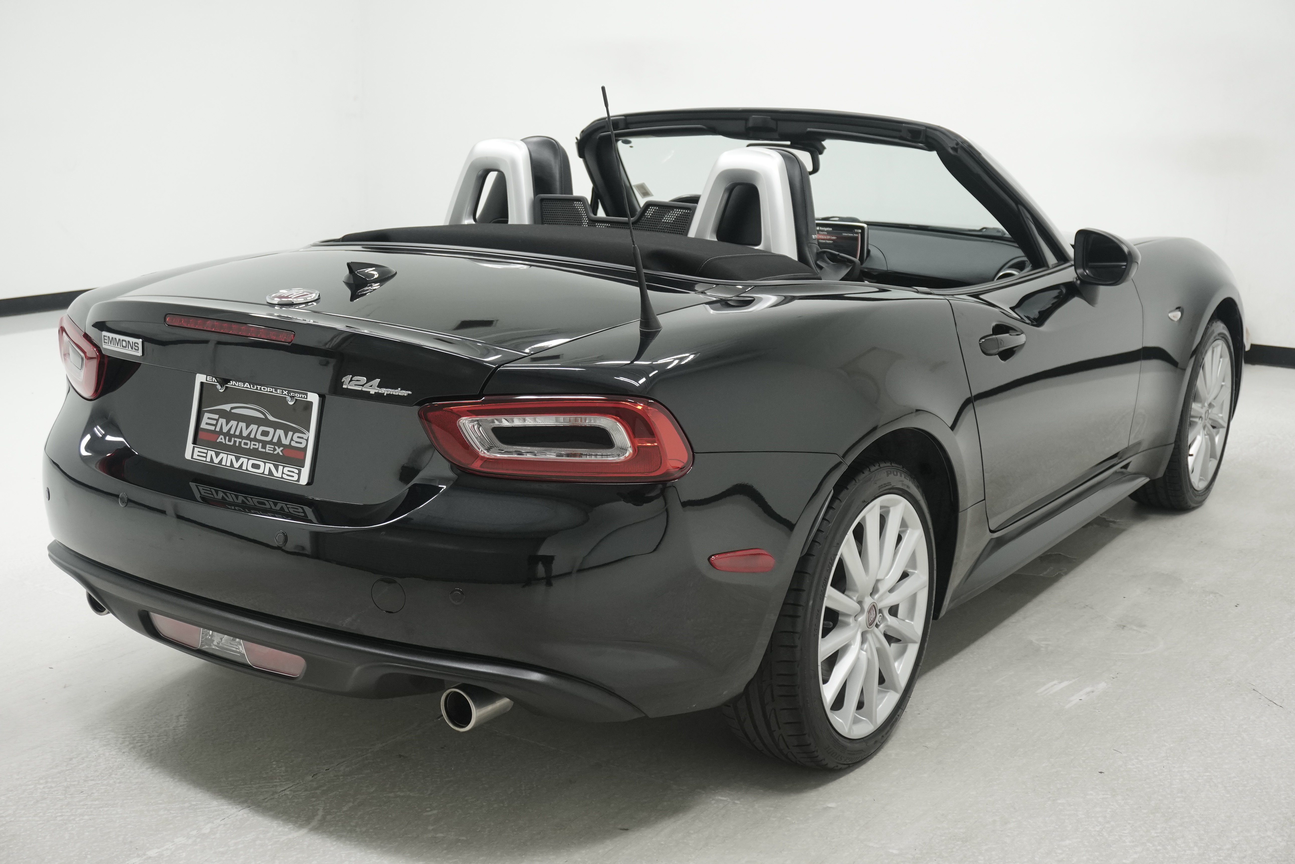 Used 2020 FIAT 124 Spider Lusso w/ Convenience Group RWD image 10