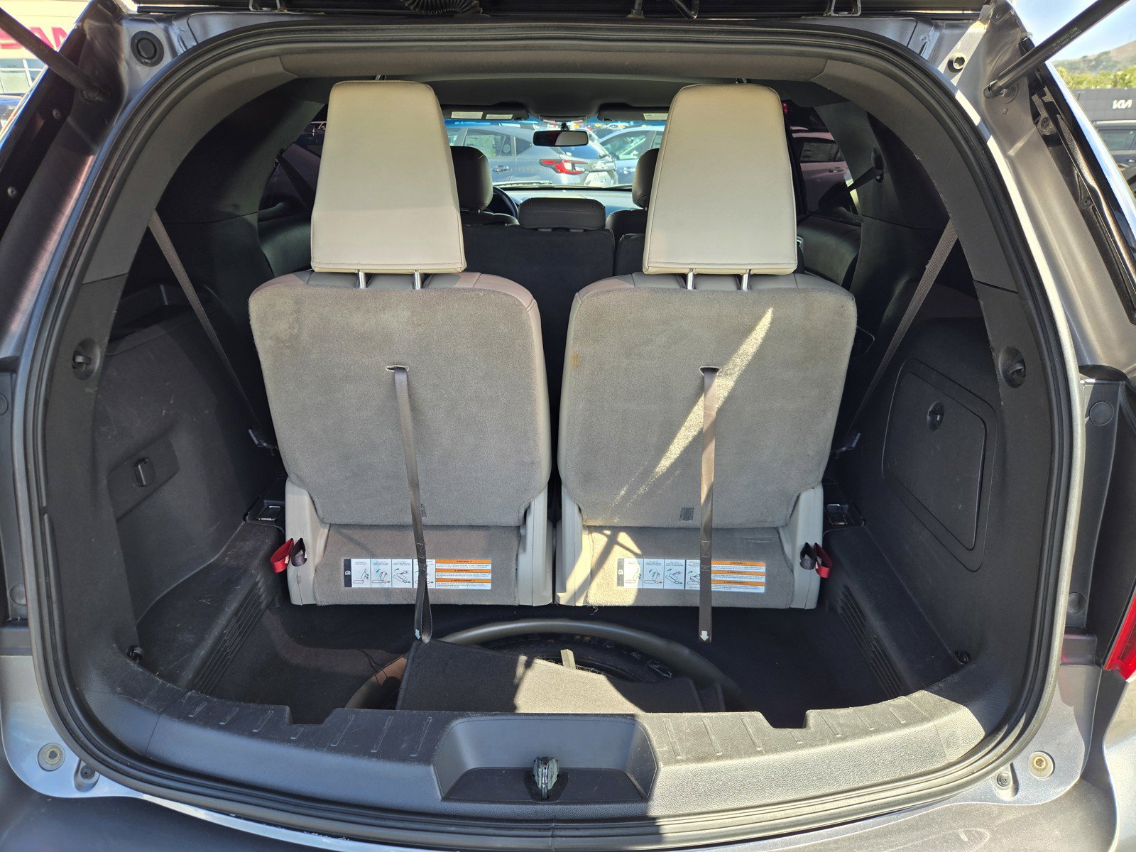 Used 2013 Ford Explorer XLT AWD/4WD image 27