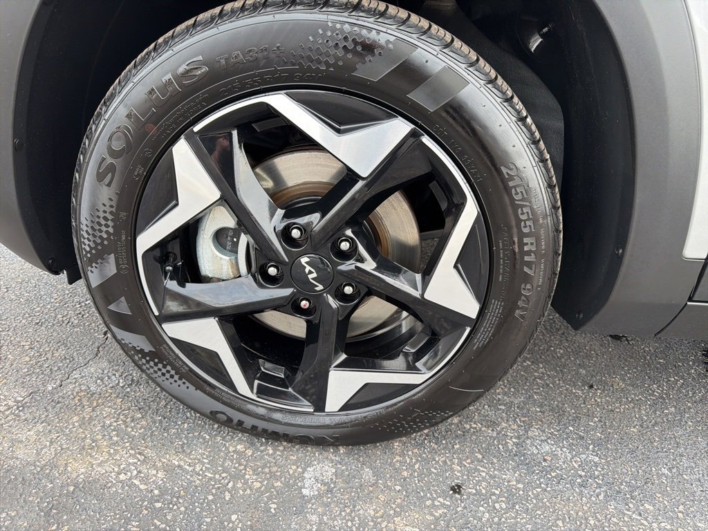 Used 2025 Kia Seltos S image 9