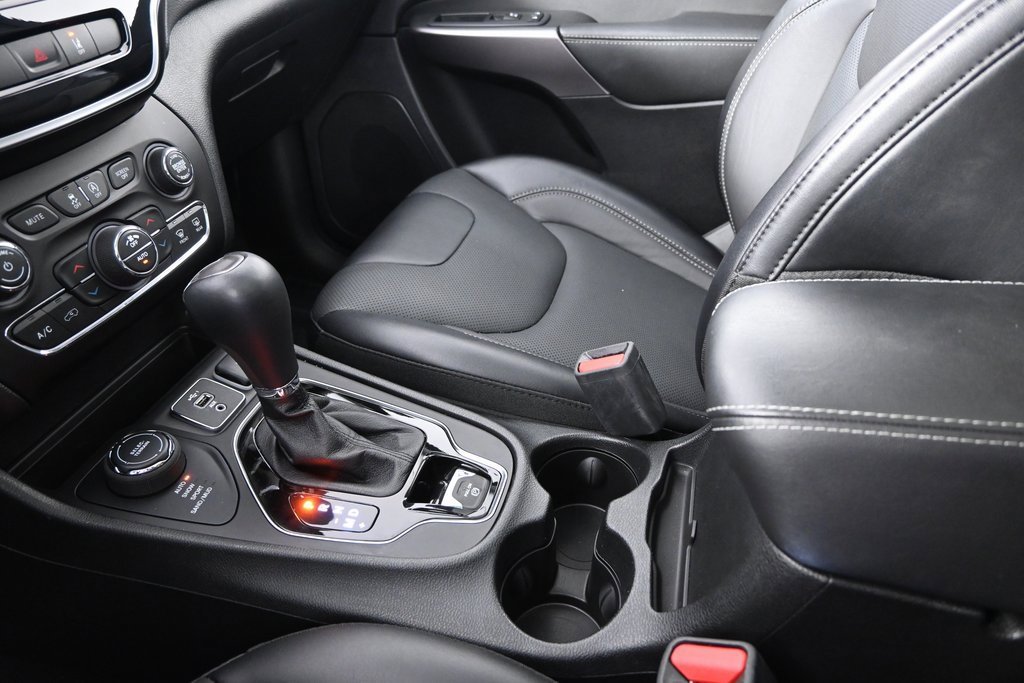 Used 2022 Jeep Cherokee Limited image 34