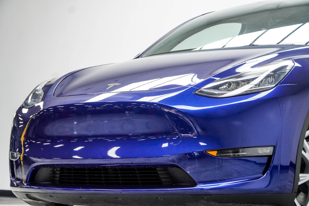 Used 2023 Tesla Model Y AWD image 2