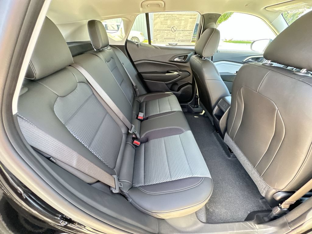 New 2026 Chevrolet Trax LT w/ LT Convenience Package FWD image 25