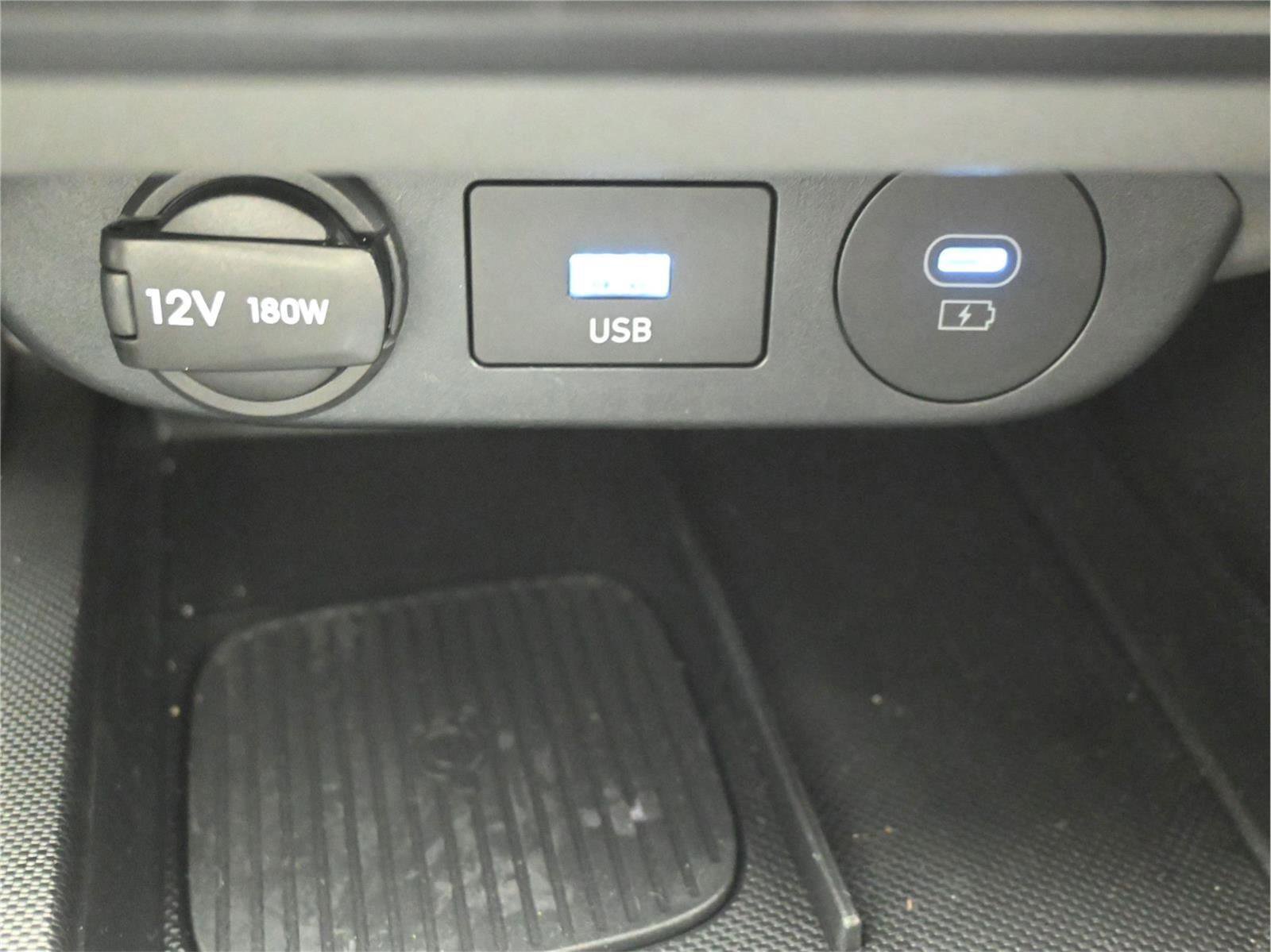 Certified 2025 Hyundai Elantra Sport image 16