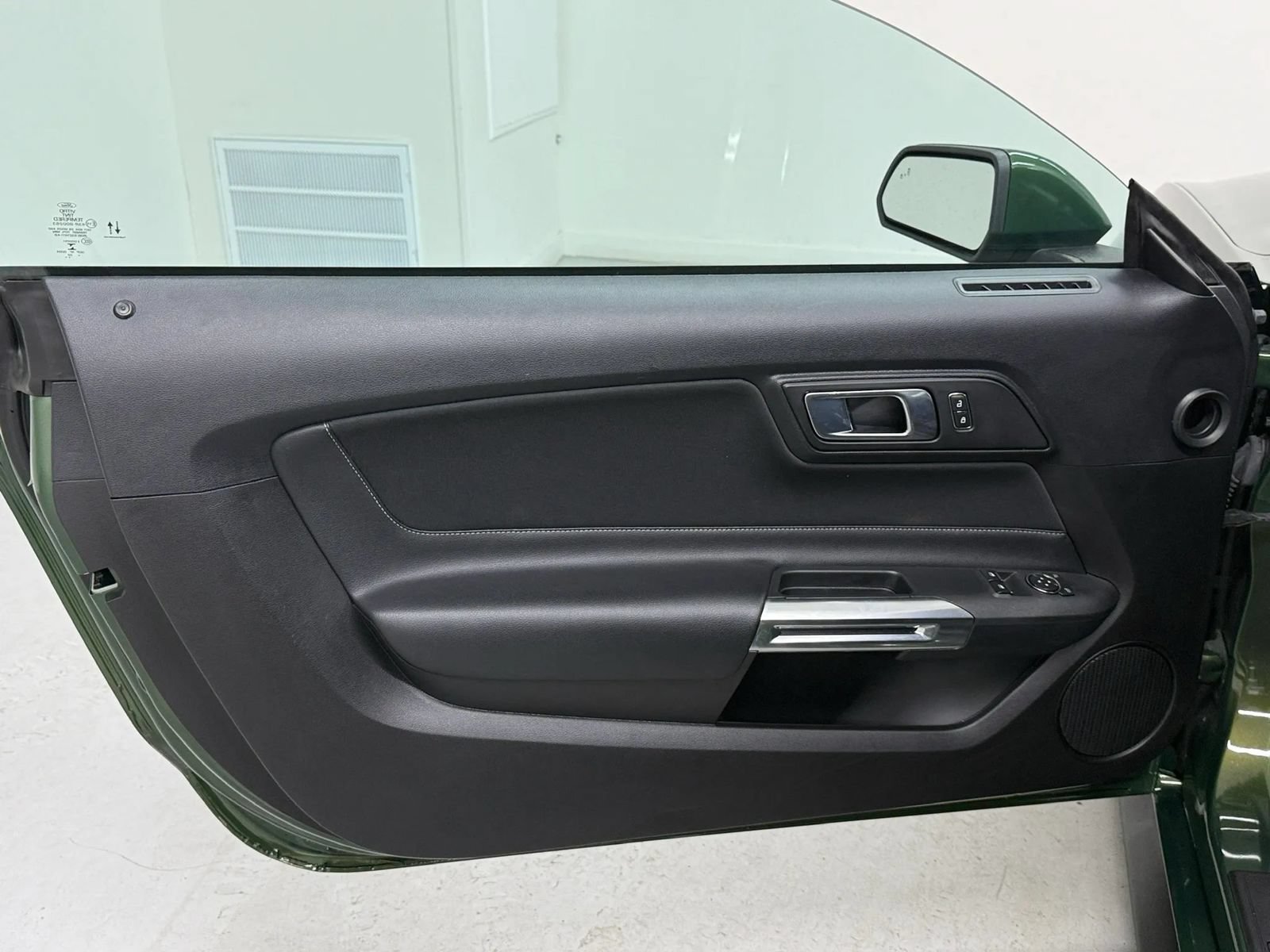 Used 2022 Ford Mustang GT RWD image 15
