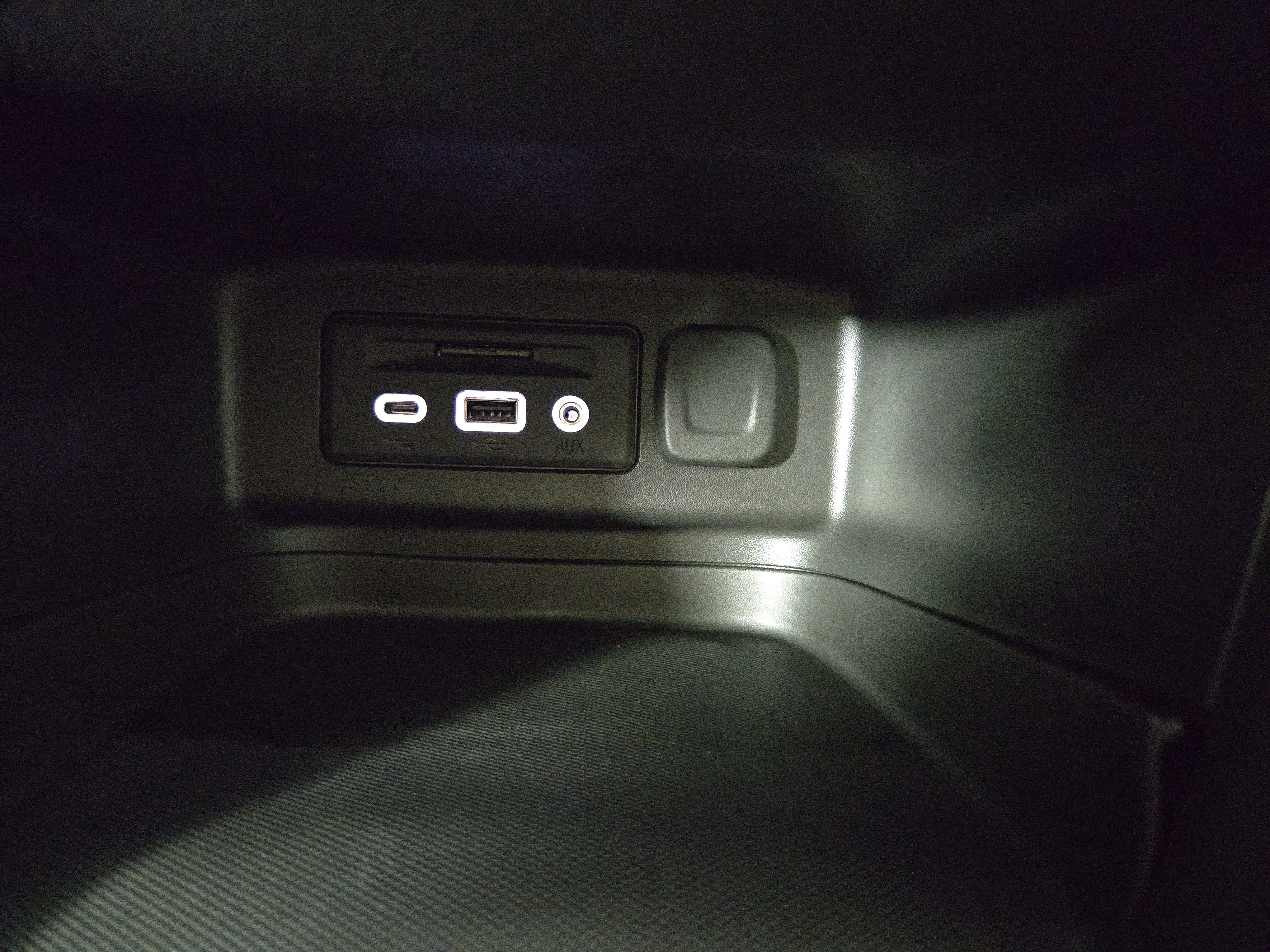Certified 2023 Chevrolet Equinox RS FWD image 28