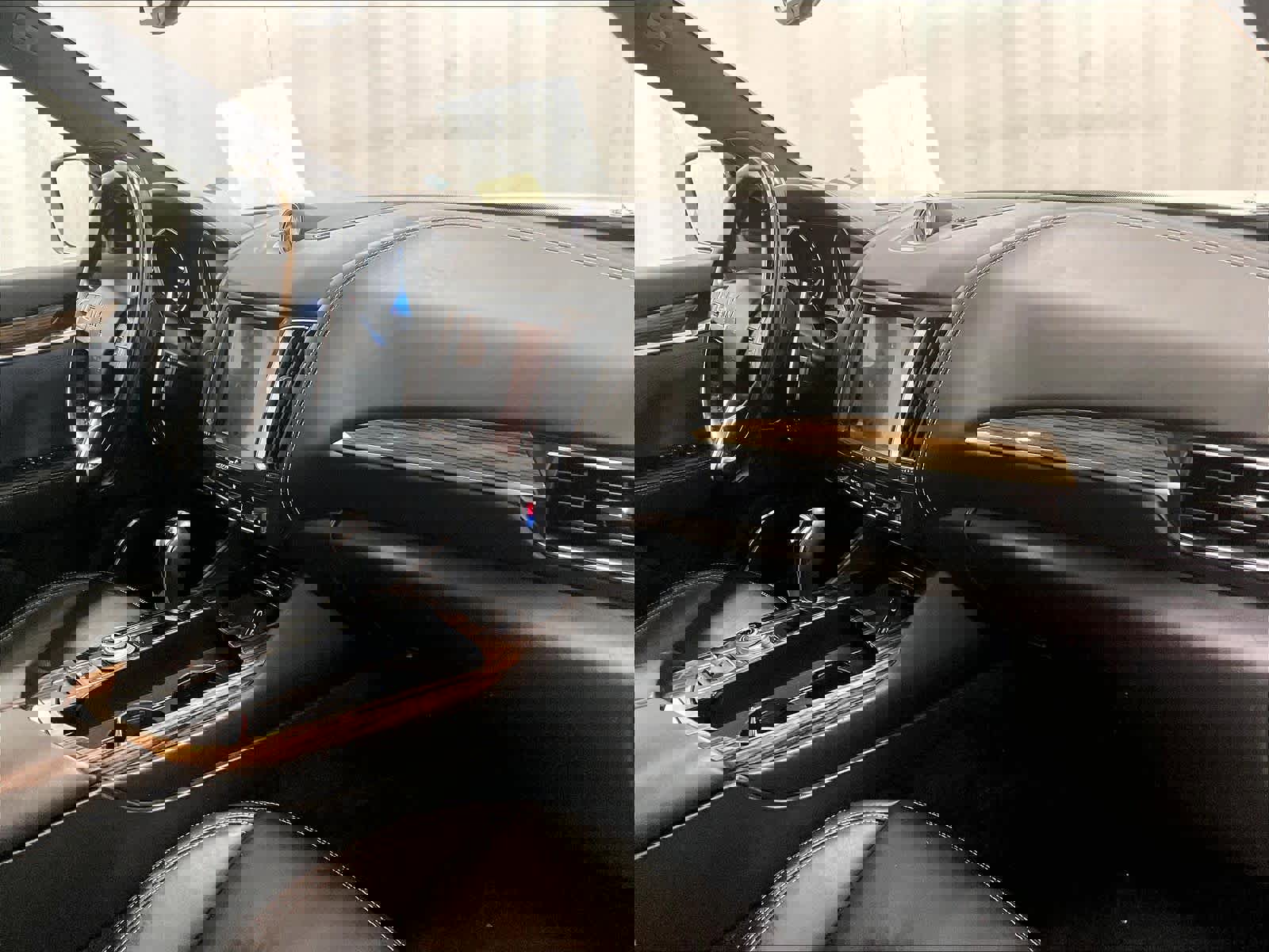 Used 2018 Maserati Levante GranLusso image 14