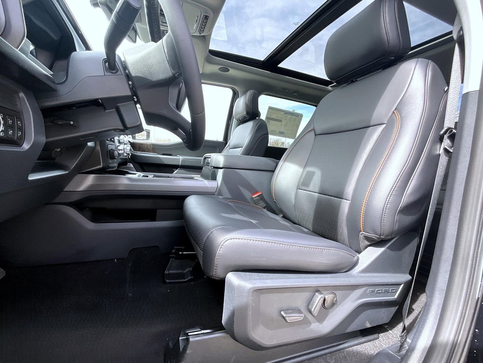 New 2026 Ford F250 Lariat w/ Tremor Off-Road Package image 11