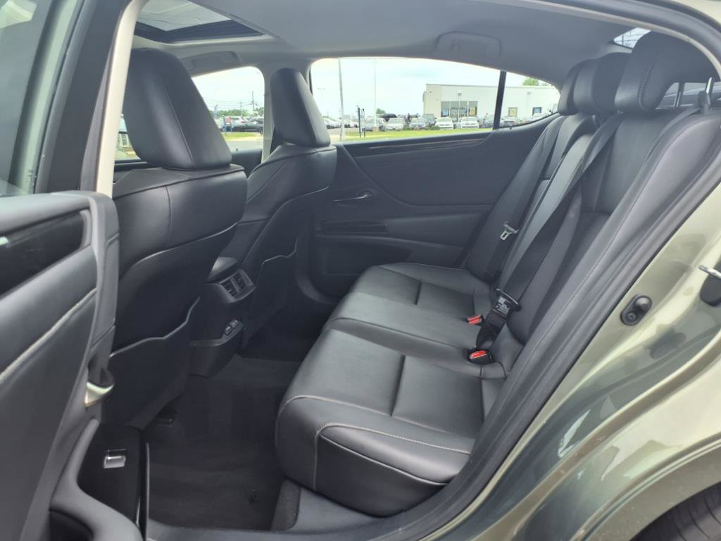Used 2023 Lexus ES 350 w/ Accessory Package (Z2) image 10