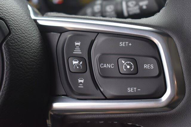 Used 2025 Jeep Wrangler Sahara 4xe AWD/4WD image 29