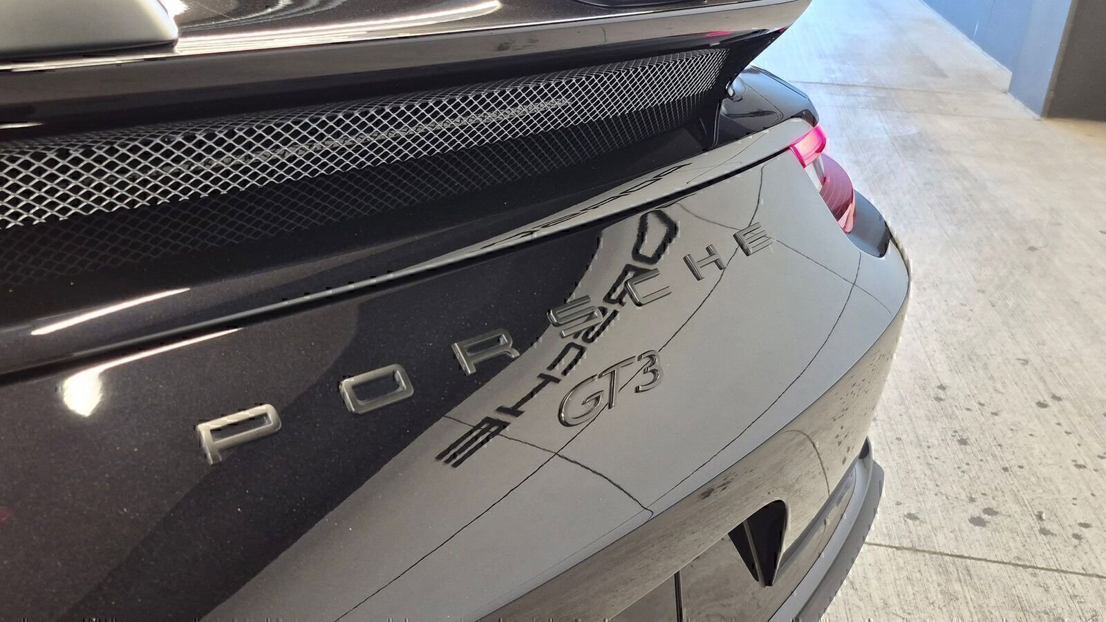 Certified 2019 Porsche 911 GT3 RWD image 4