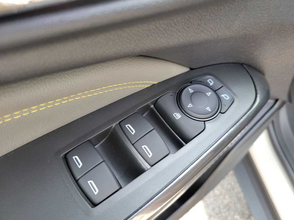 New 2026 Chevrolet Trax ACTIV w/ Sunroof Package FWD image 23