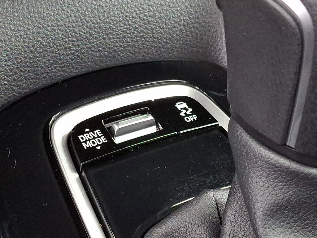 Certified 2025 Toyota Corolla SE FWD image 18