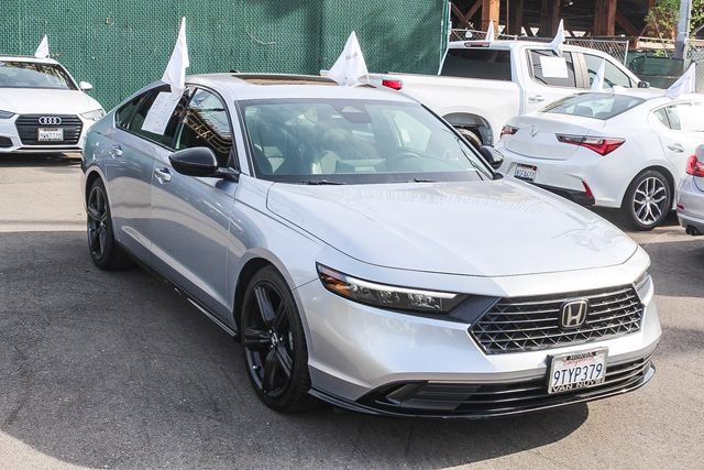 Used 2025 Honda Accord Sport image 3