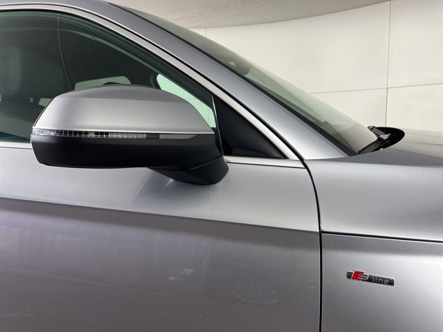 Used 2023 Audi Q5 2.0T Premium w/ Convenience Package image 10