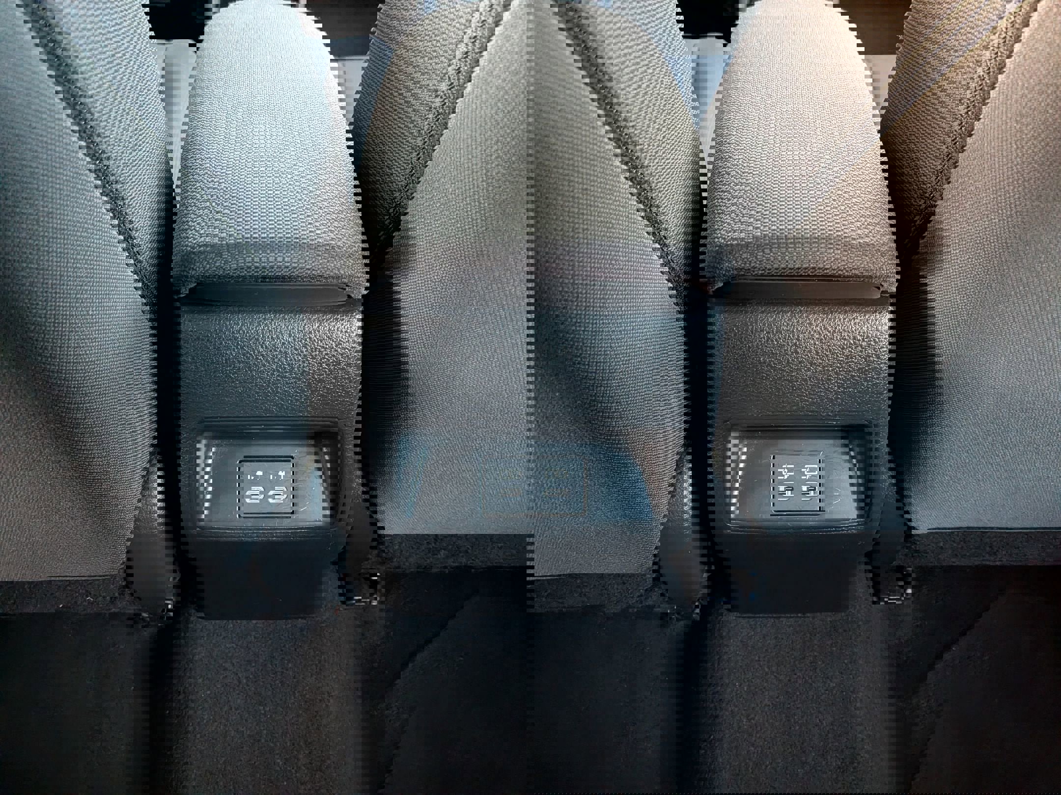 Used 2024 Toyota Corolla LE image 25