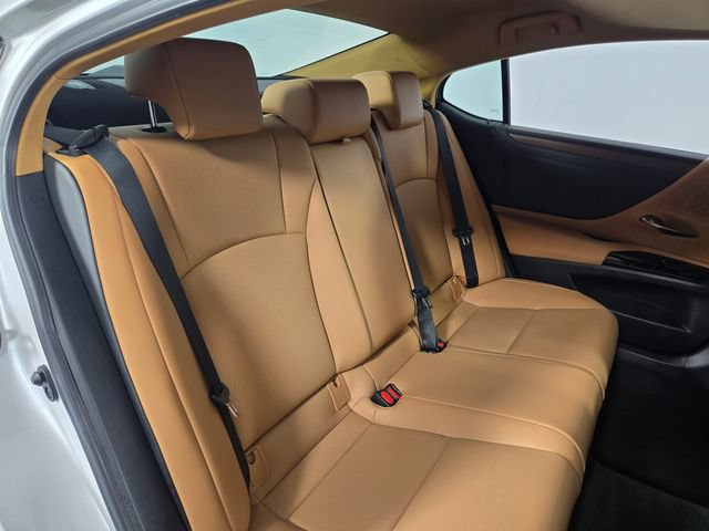Used 2025 Lexus ES 350 w/ Premium Package FWD image 18