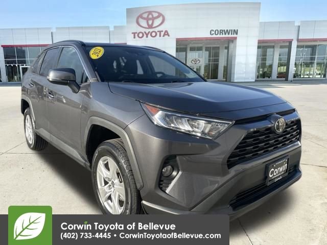Used 2021 Toyota RAV4 XLE w/ Convenience Package image 1