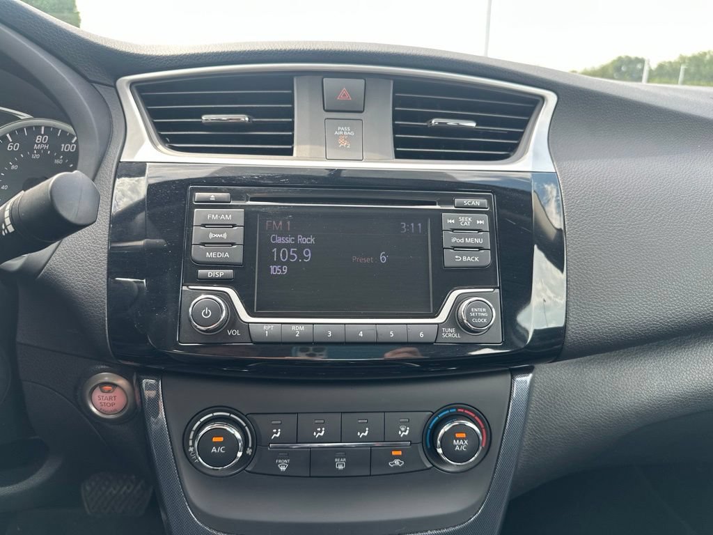 Used 2017 Nissan Sentra SR FWD image 18