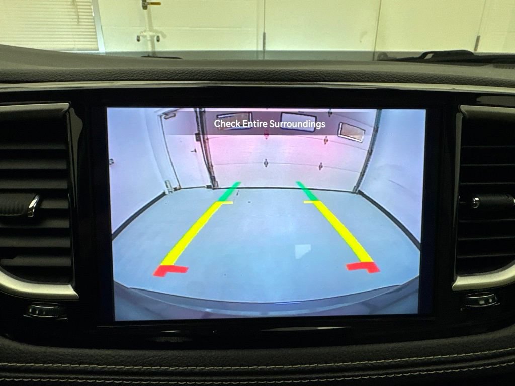 Used 2021 Chrysler Pacifica Touring-L FWD image 23