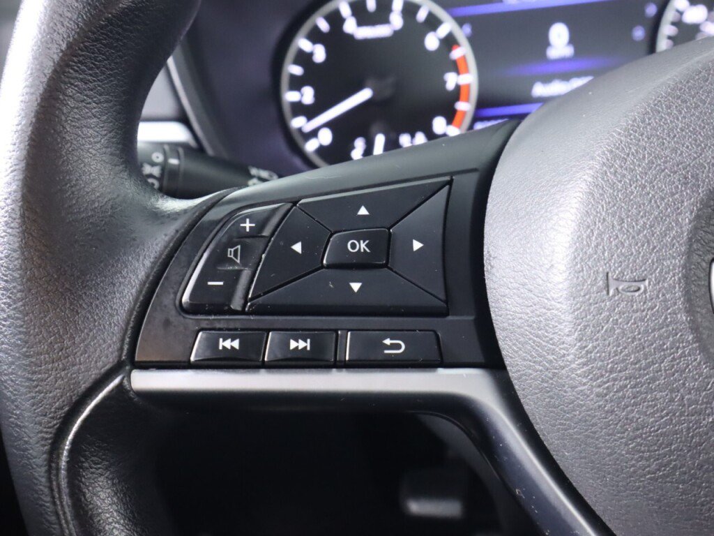 Used 2019 Nissan Altima 2.5 S FWD image 12