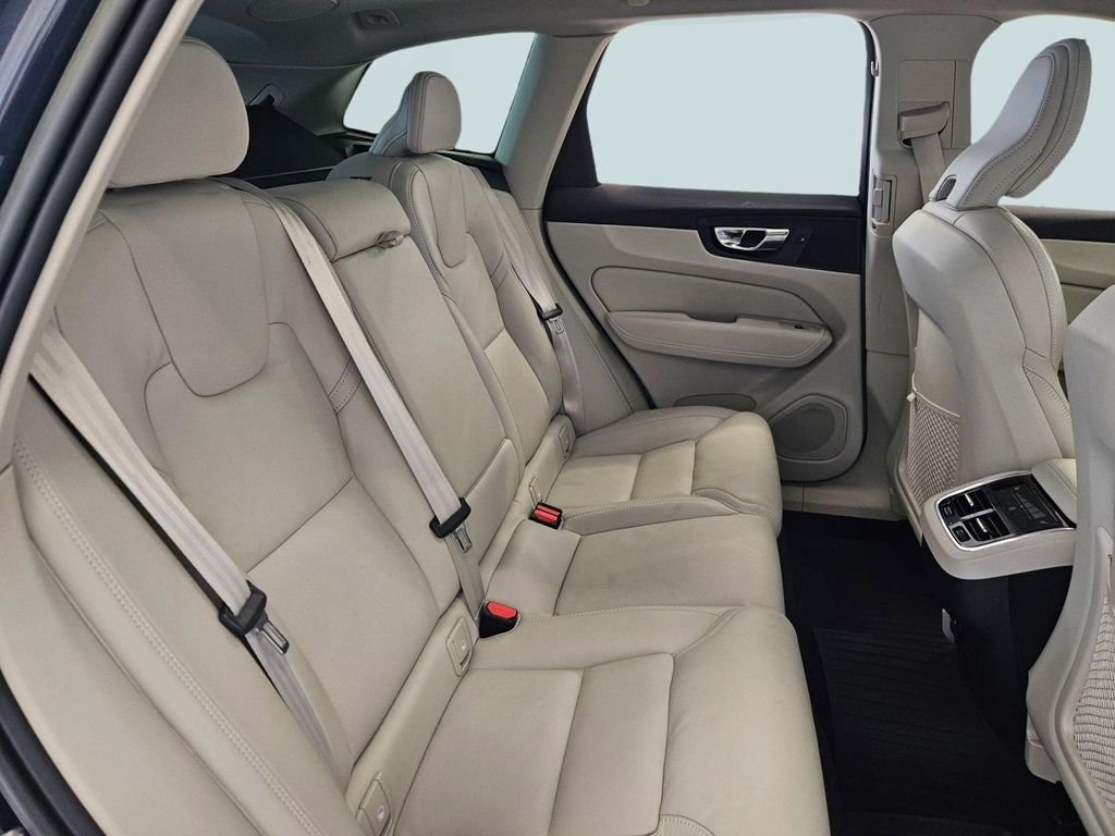 Used 2023 Volvo XC60 B5 Ultimate w/ Climate Package image 29