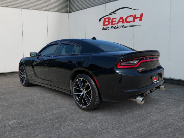 Used 2016 Dodge Charger R/T w/ Navigation & Travel Group RWD image 11