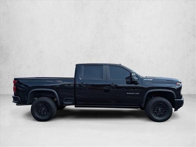 Used 2024 Chevrolet Silverado 2500 ZR2 w/ Technology Package AWD/4WD image 4