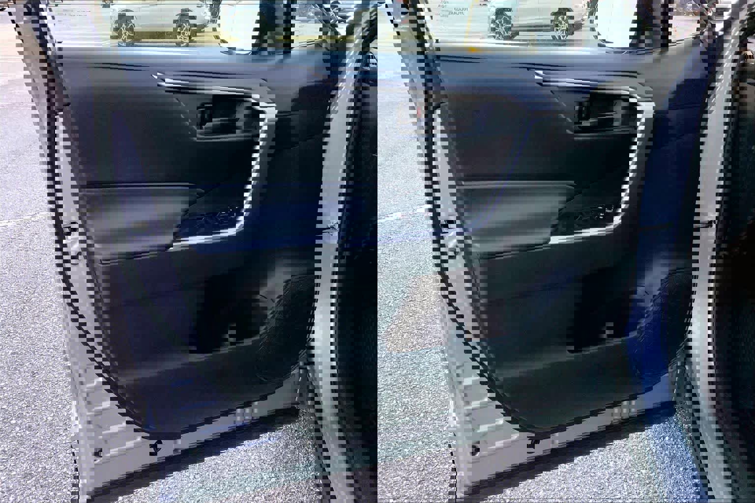 Used 2024 Toyota RAV4 LE image 21