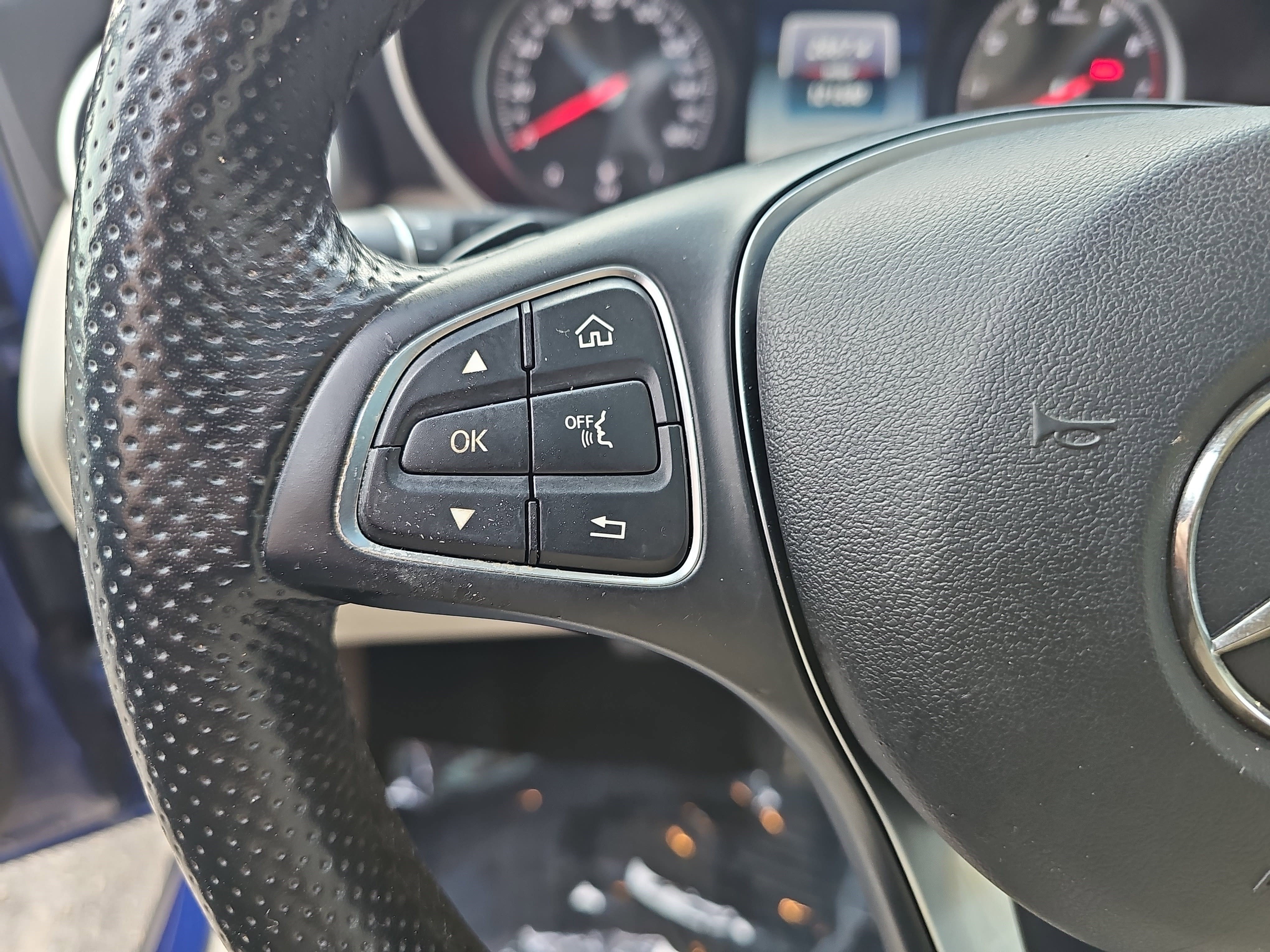 Used 2018 Mercedes-Benz GLC 300 image 19