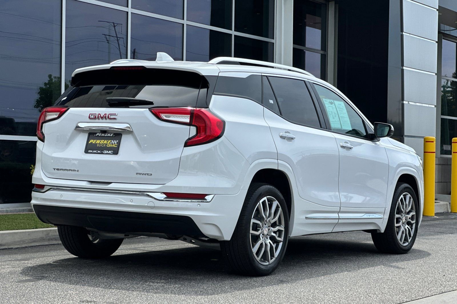 Certified 2024 GMC Terrain Denali w/ Denali Premium Package image 4